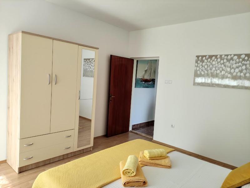 טרוגיר Apartmani Mila A1 & A2 & 3 מראה חיצוני תמונה